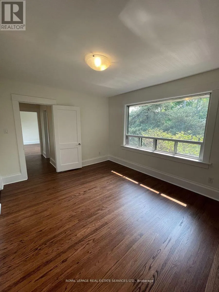 UPPER - 239 ELLIS AVENUE
