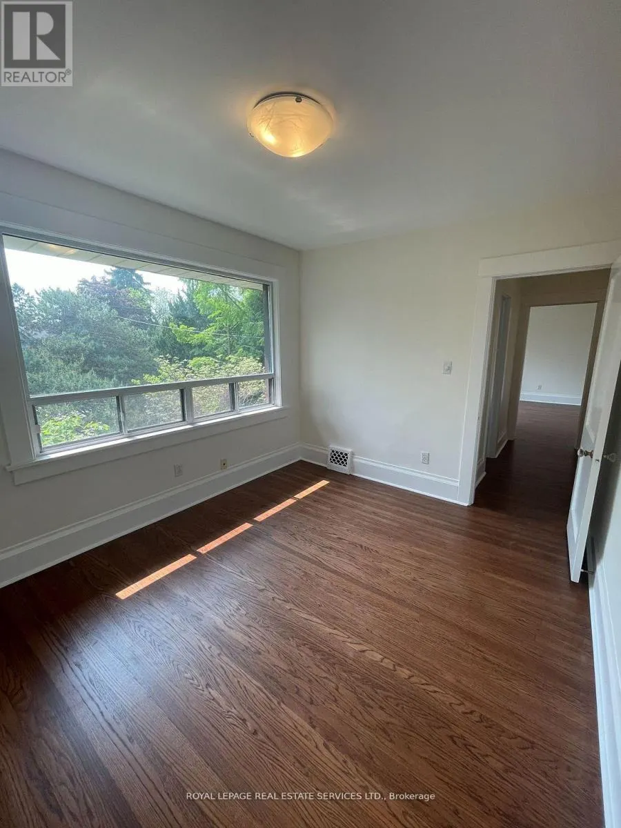 UPPER - 239 ELLIS AVENUE