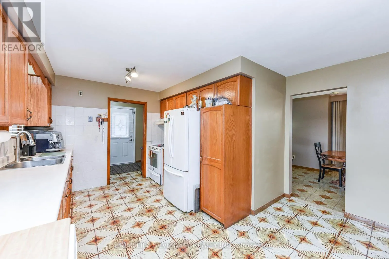 3350 LEHIGH CRESCENT