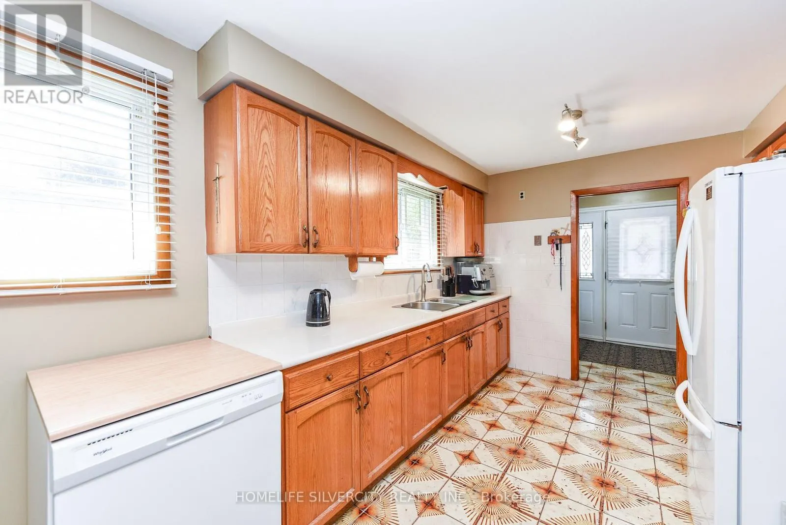 3350 LEHIGH CRESCENT