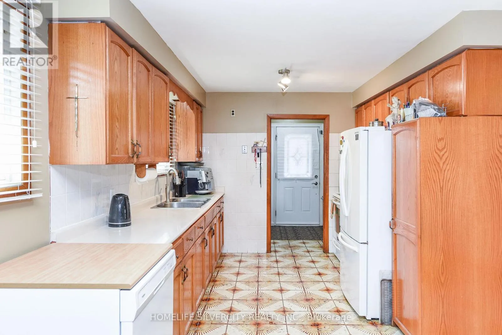 3350 LEHIGH CRESCENT