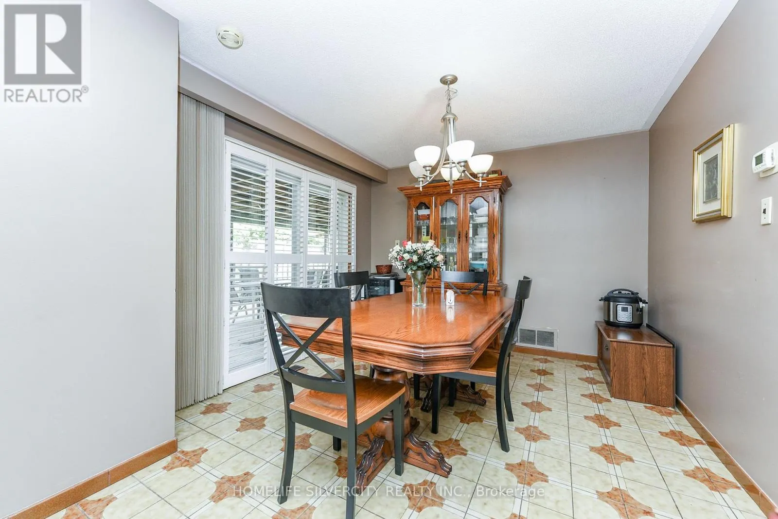 3350 LEHIGH CRESCENT