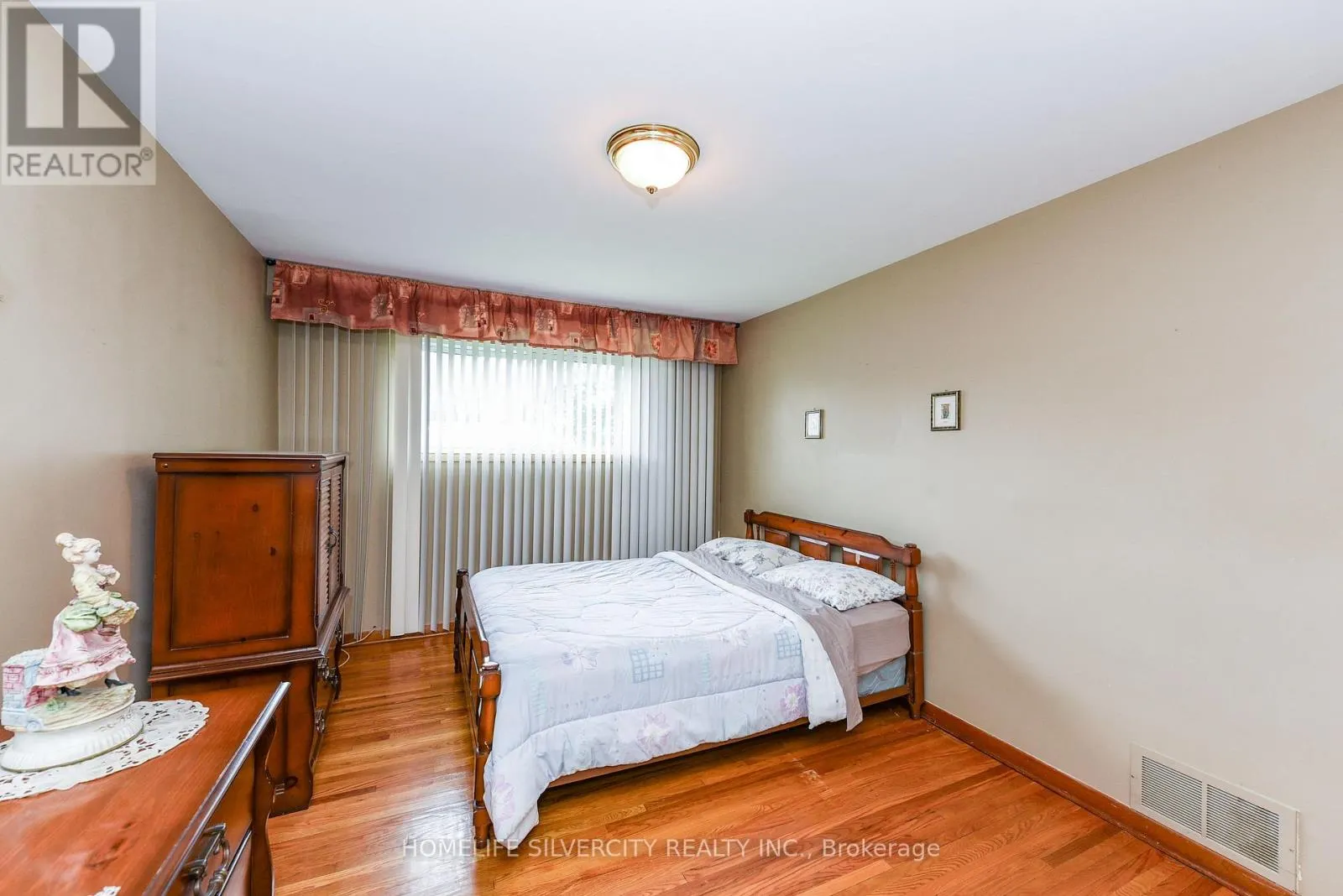 3350 LEHIGH CRESCENT
