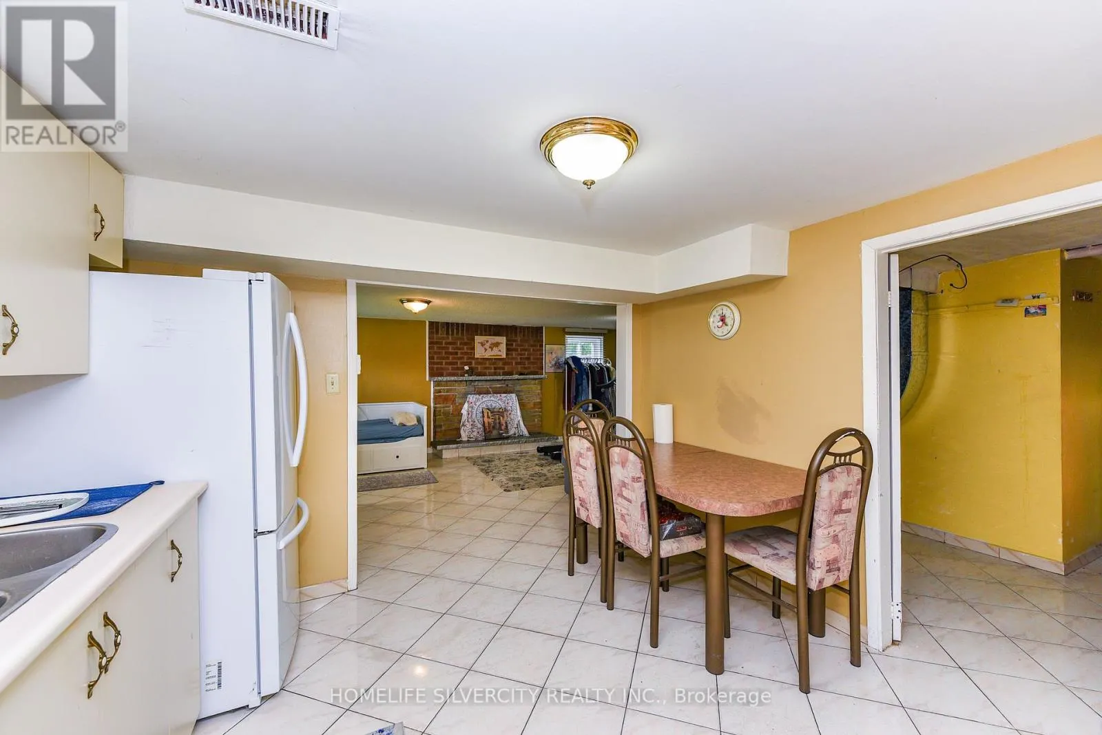 3350 LEHIGH CRESCENT