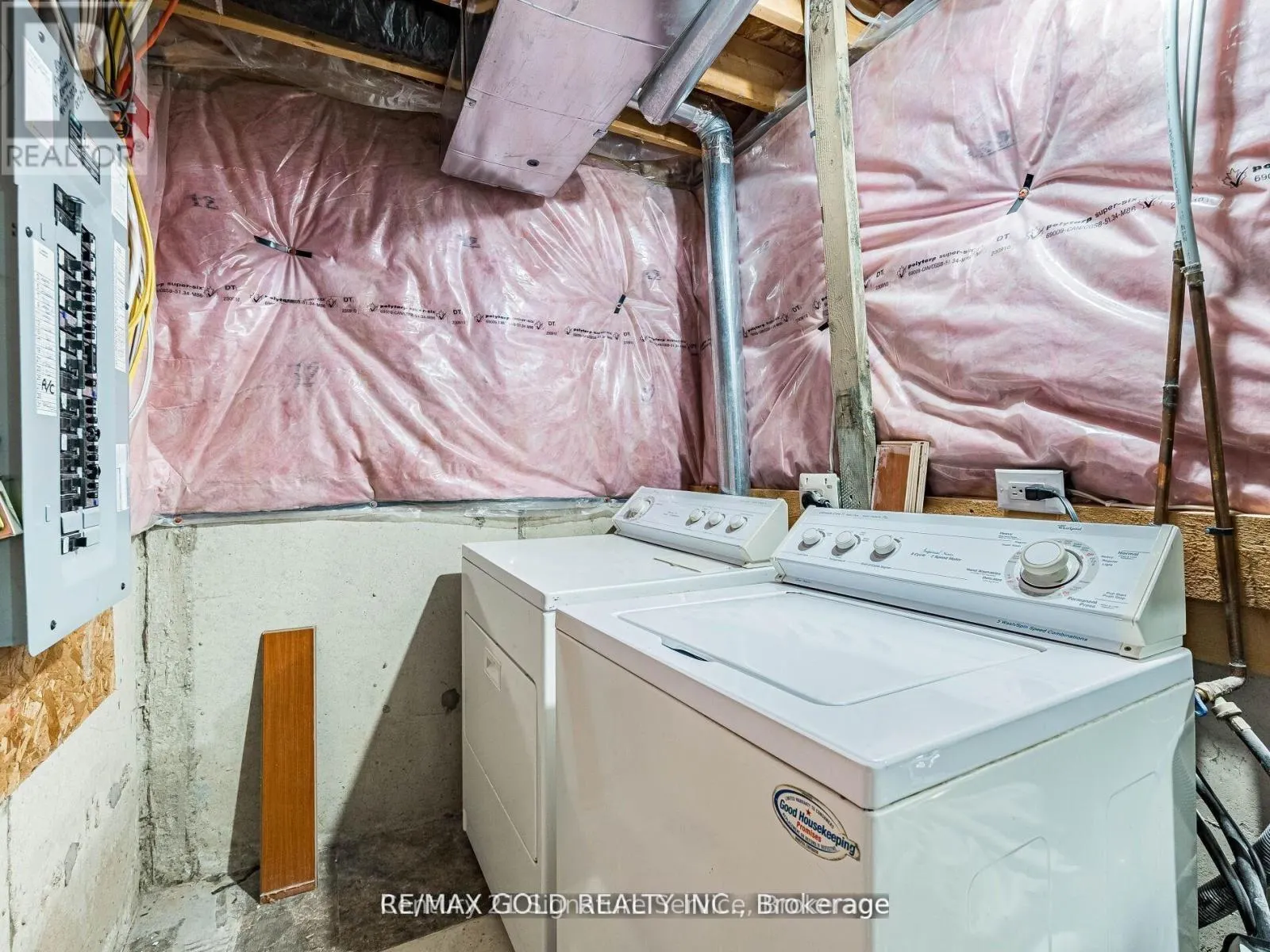 BASEMENT - 7 DUNLOP COURT