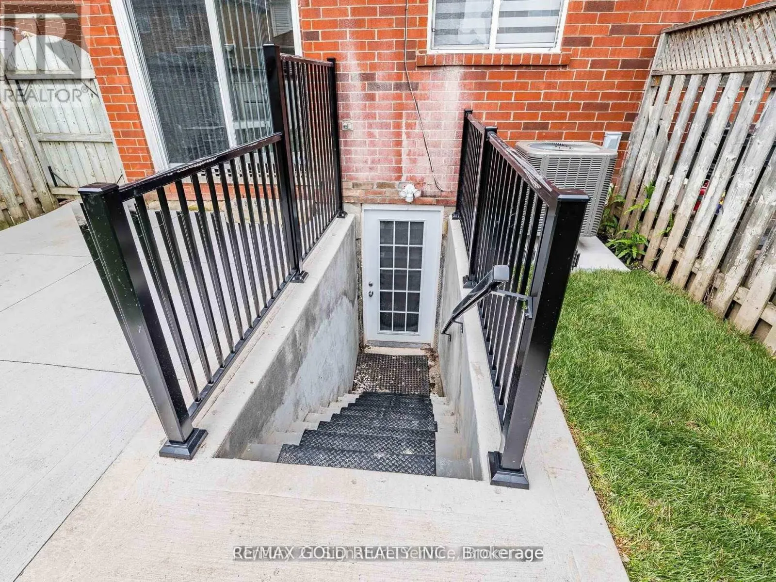 BASEMENT - 7 DUNLOP COURT