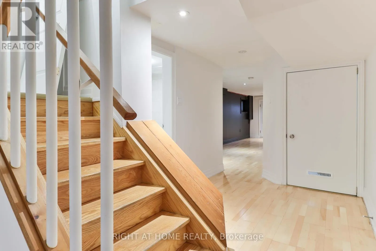 BSMT - 215A CHAMBERS AVENUE