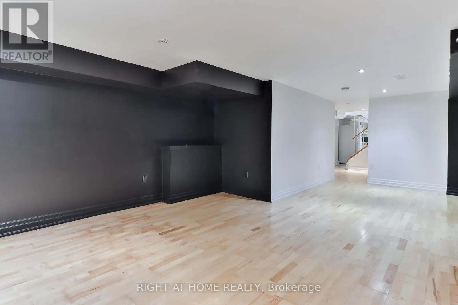 BSMT - 215A CHAMBERS AVENUE
