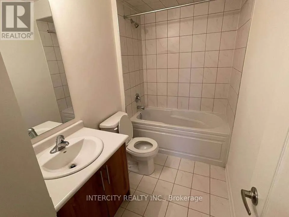 468 SILVER MAPLE ROAD