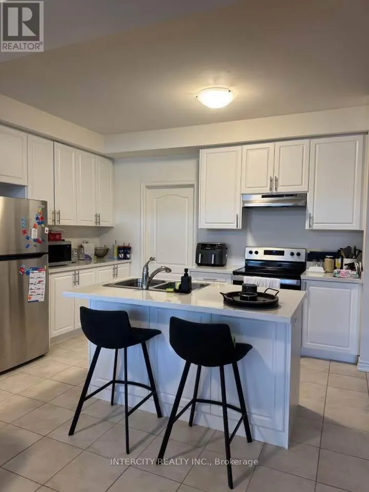 468 SILVER MAPLE ROAD