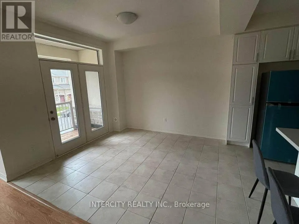 468 SILVER MAPLE ROAD