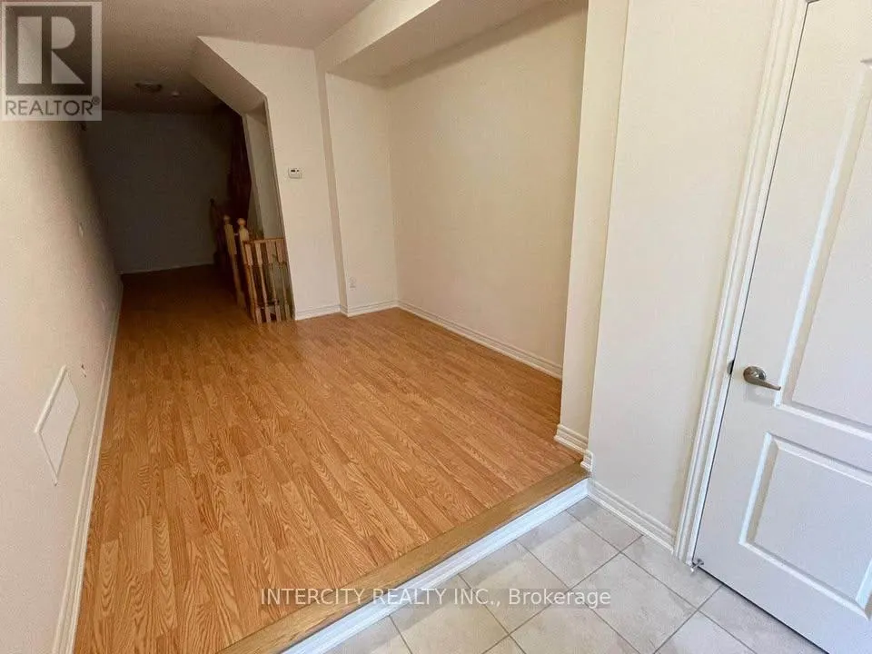 468 SILVER MAPLE ROAD