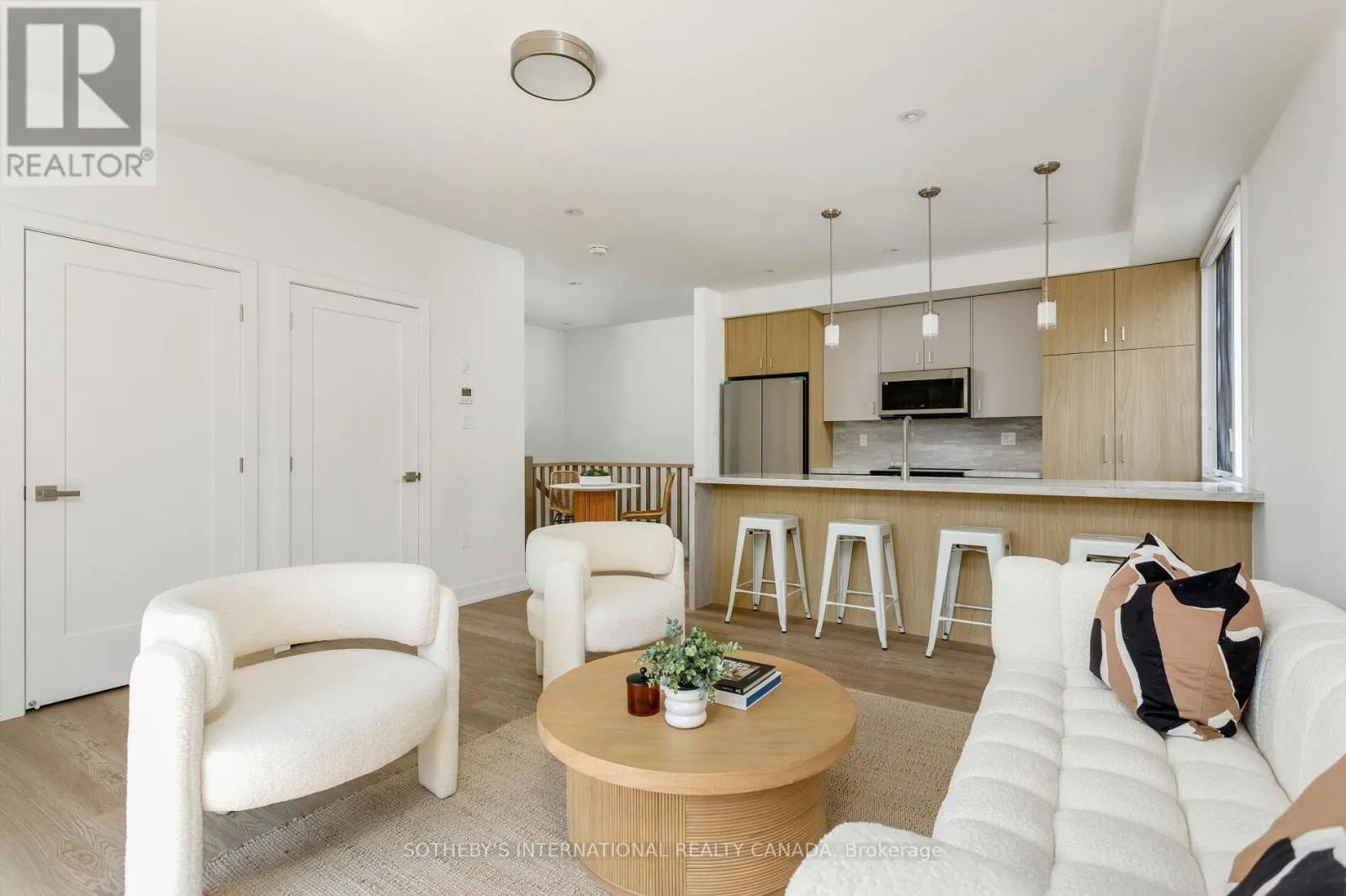 4 - 103 CAVELL AVENUE