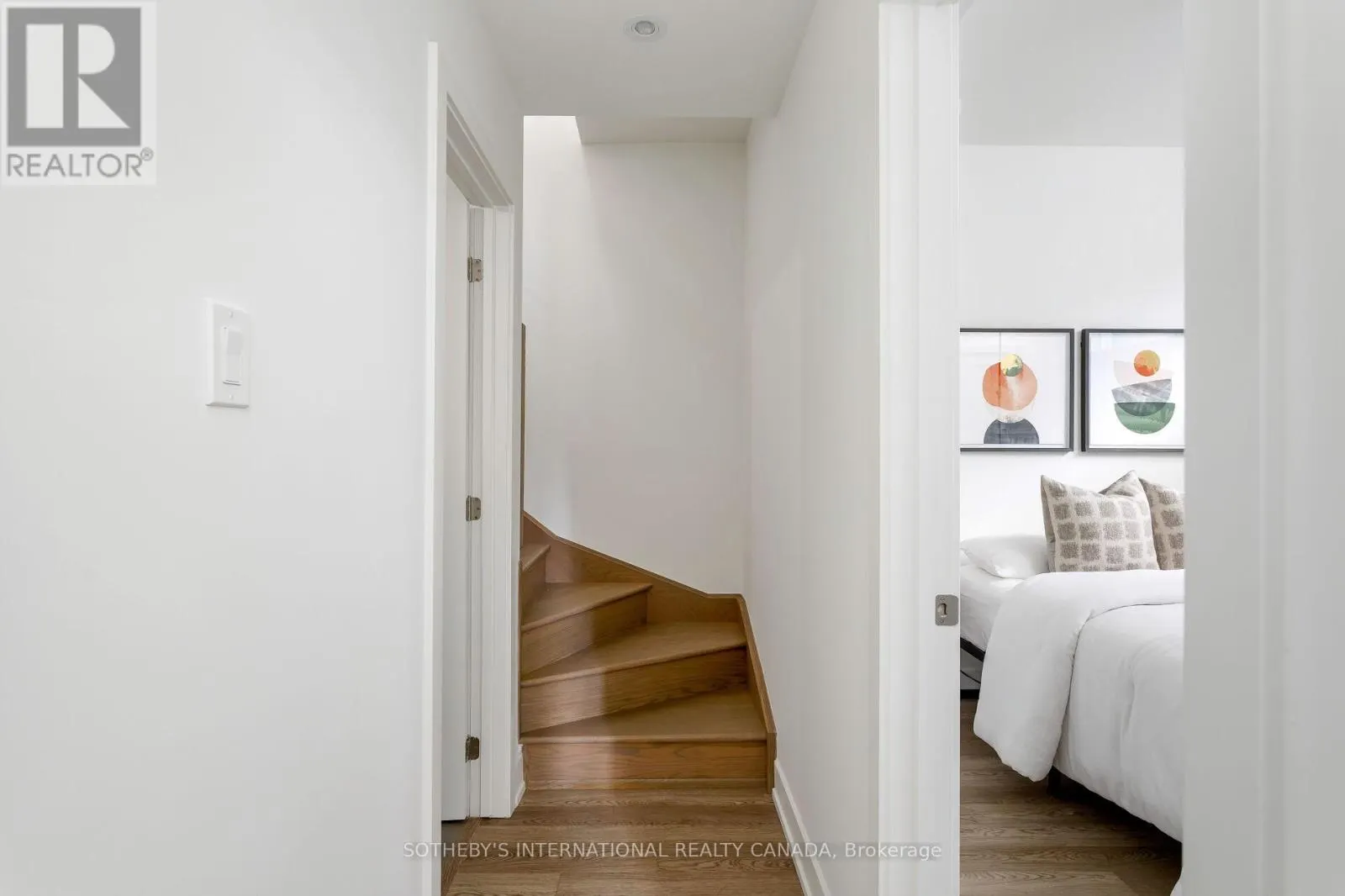 4 - 103 CAVELL AVENUE