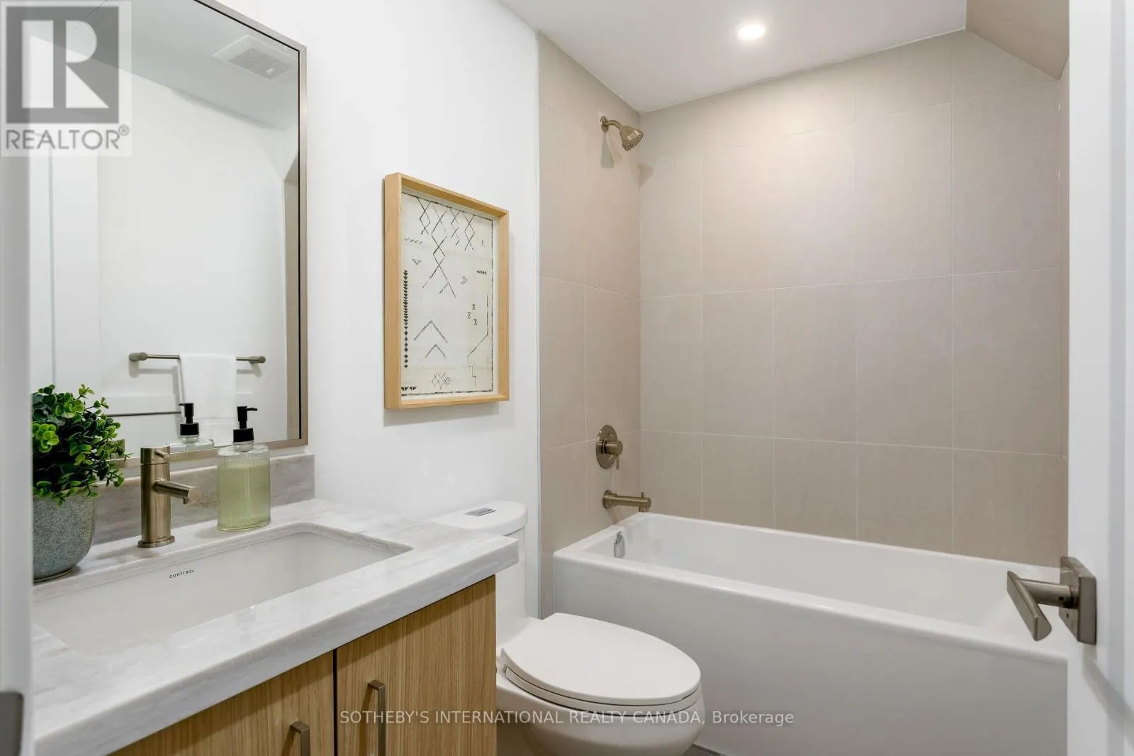 4 - 103 CAVELL AVENUE