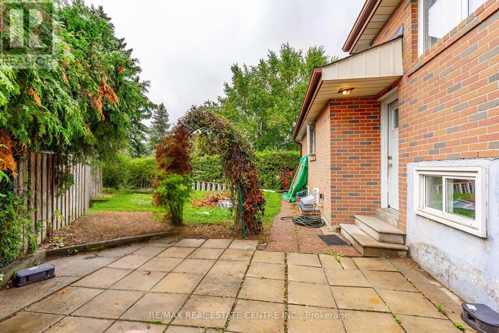 84 CRAWLEY DRIVE