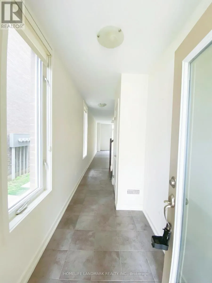 172 SQUIRE CRESCENT