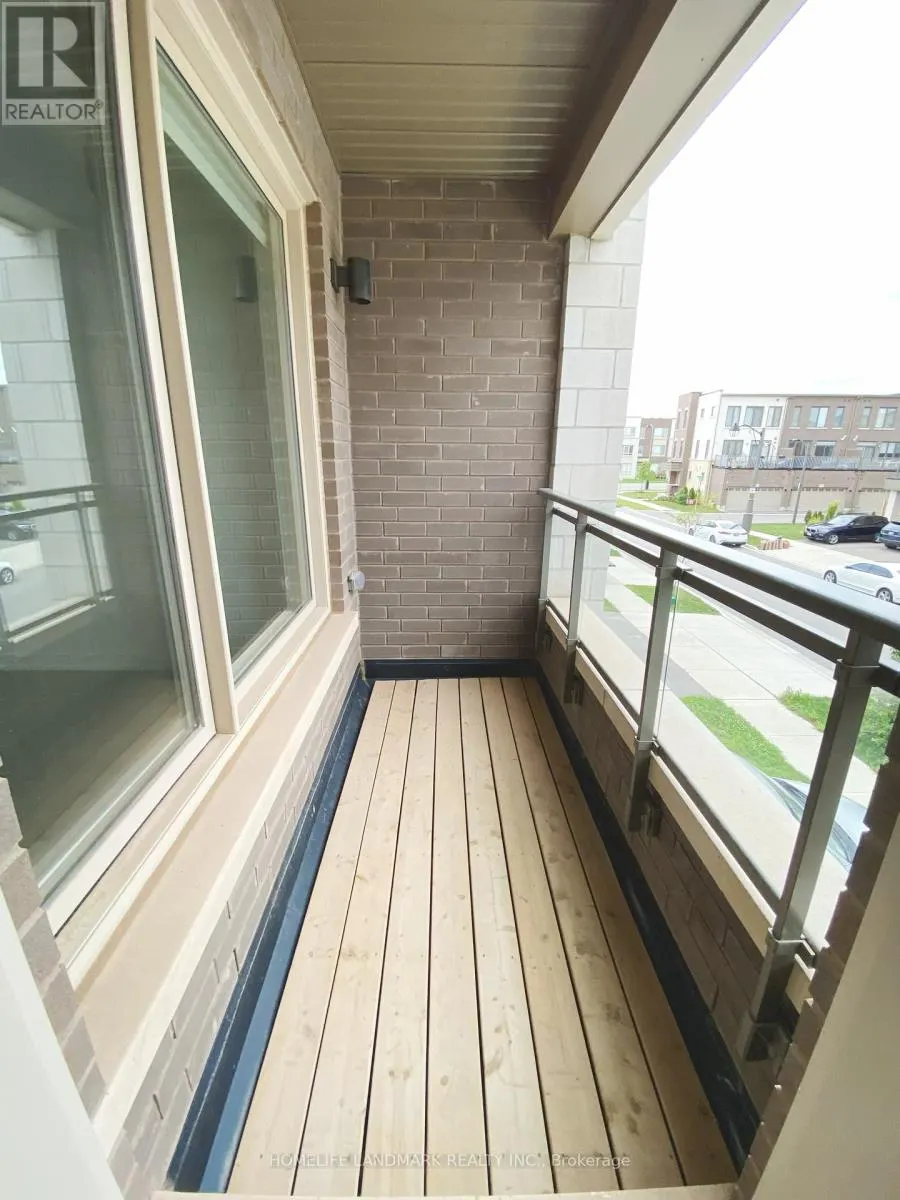 172 SQUIRE CRESCENT