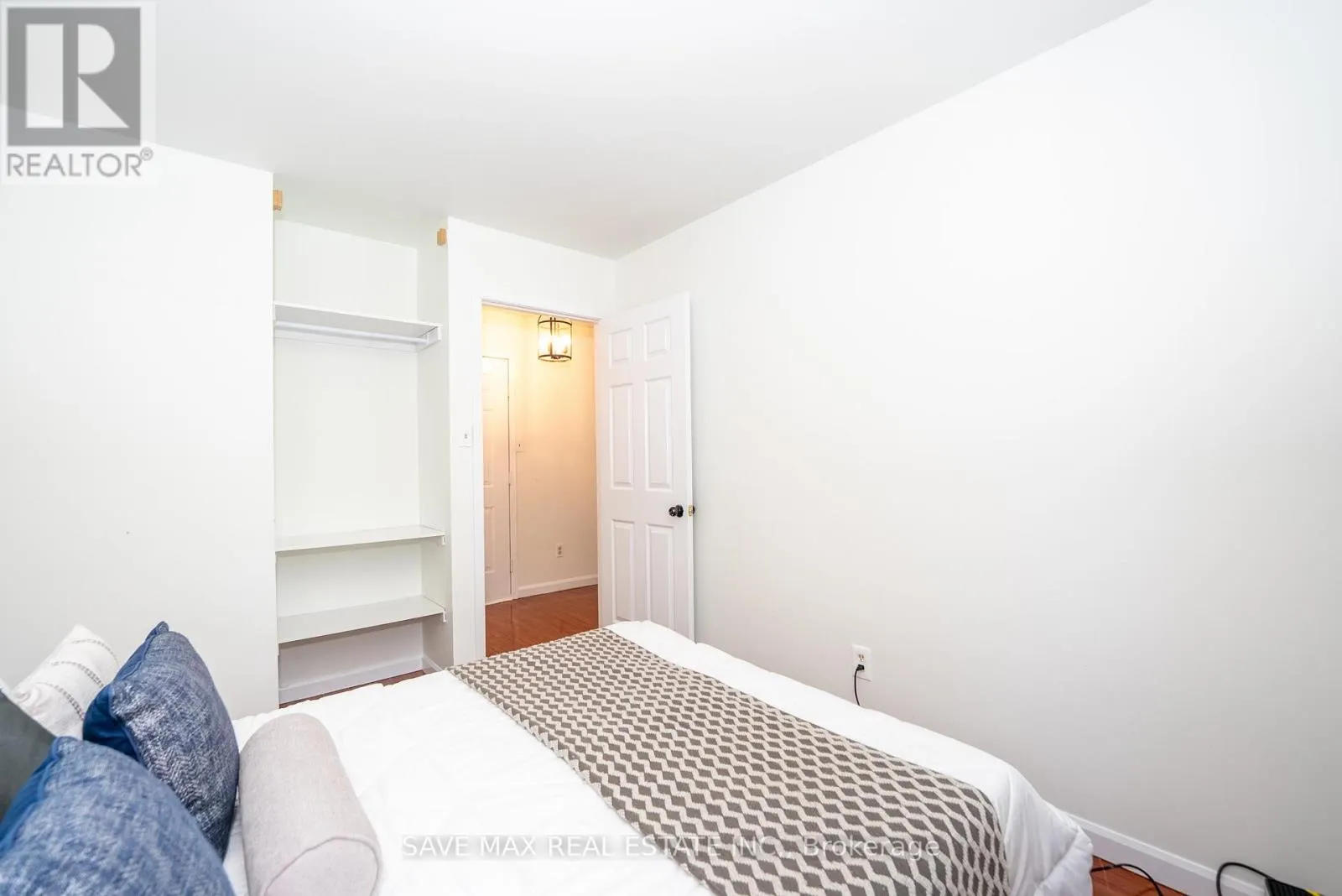 28 GAILWOOD COURT