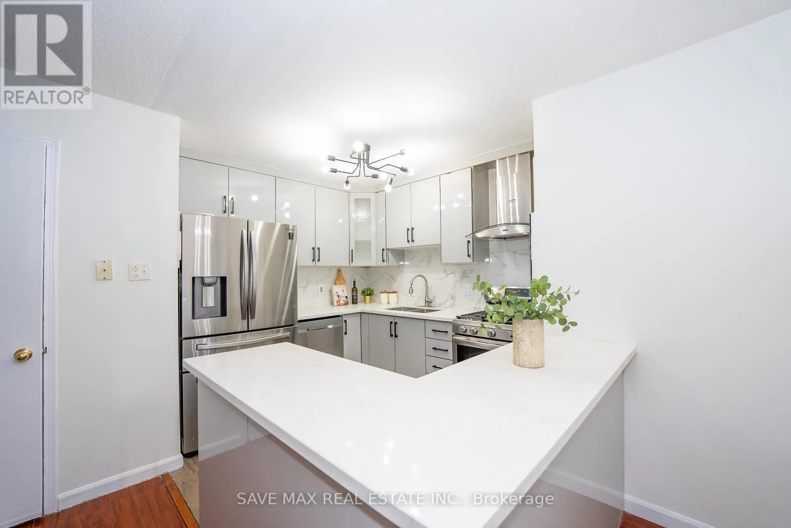 28 GAILWOOD COURT