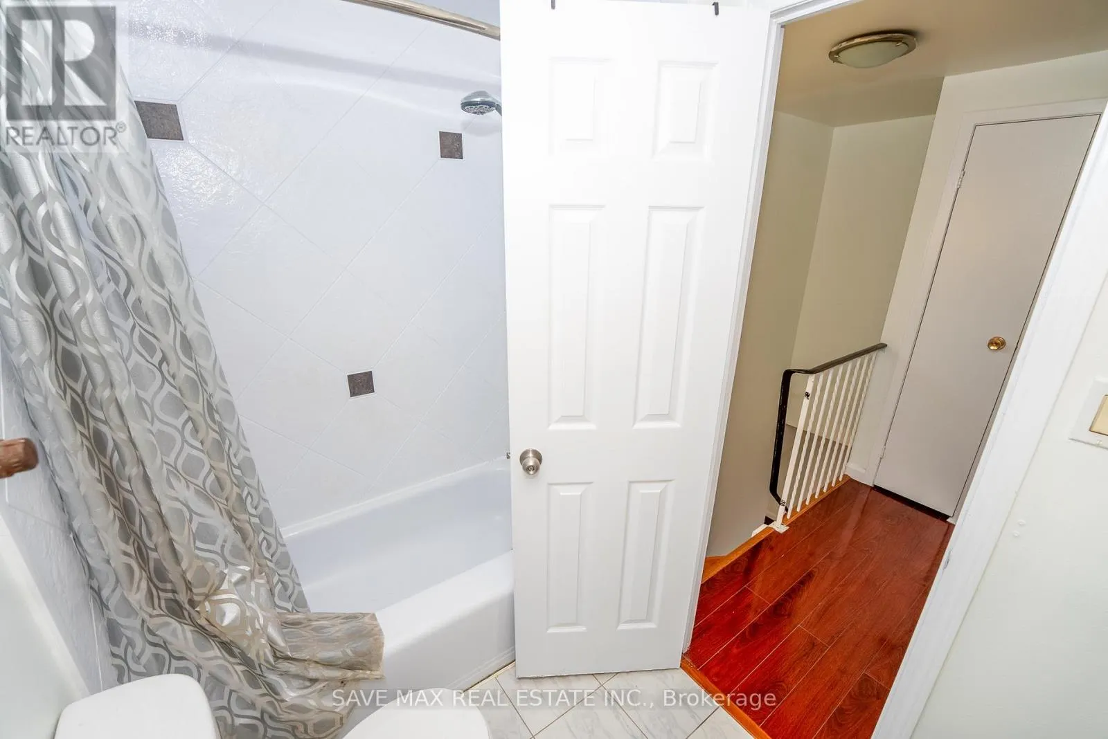 28 GAILWOOD COURT