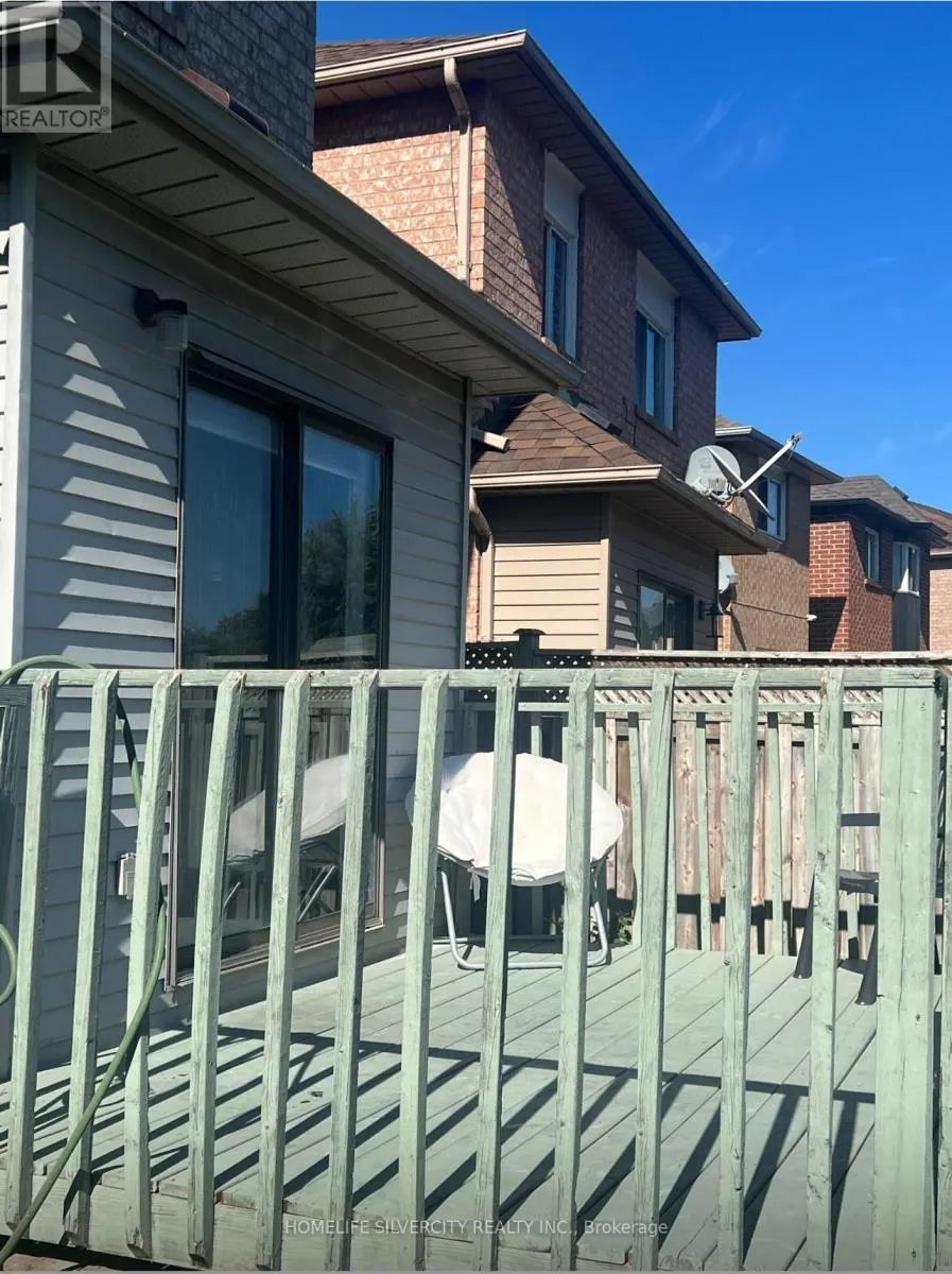 63 CEDAR WOOD CRESCENT