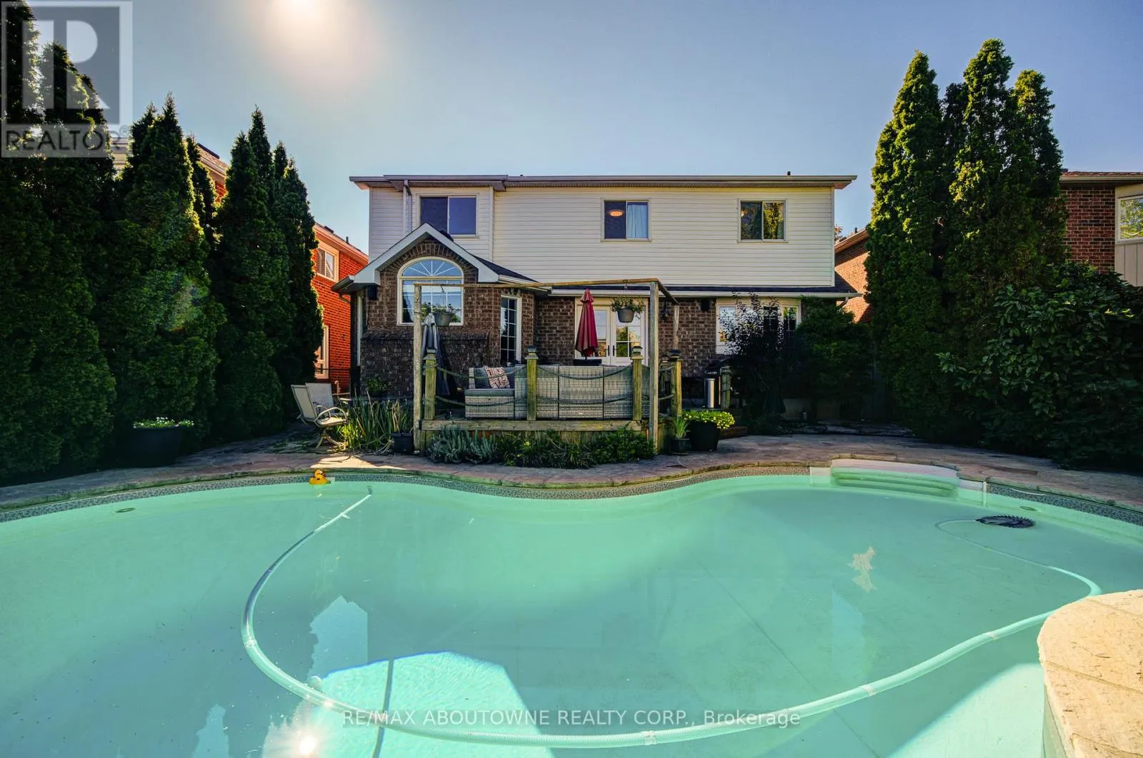 2193 MEADOWLAND DRIVE