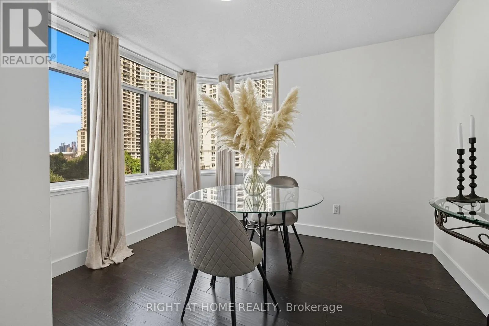 706 - 300 WEBB DRIVE