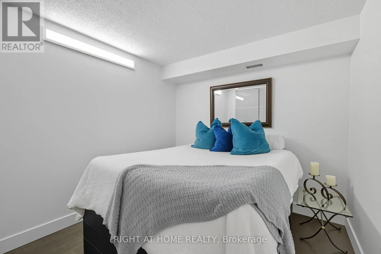 706 - 300 WEBB DRIVE