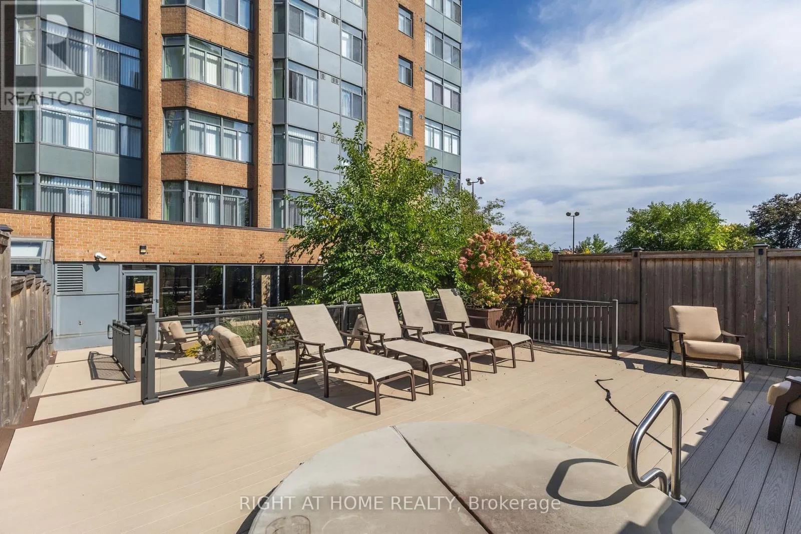 706 - 300 WEBB DRIVE