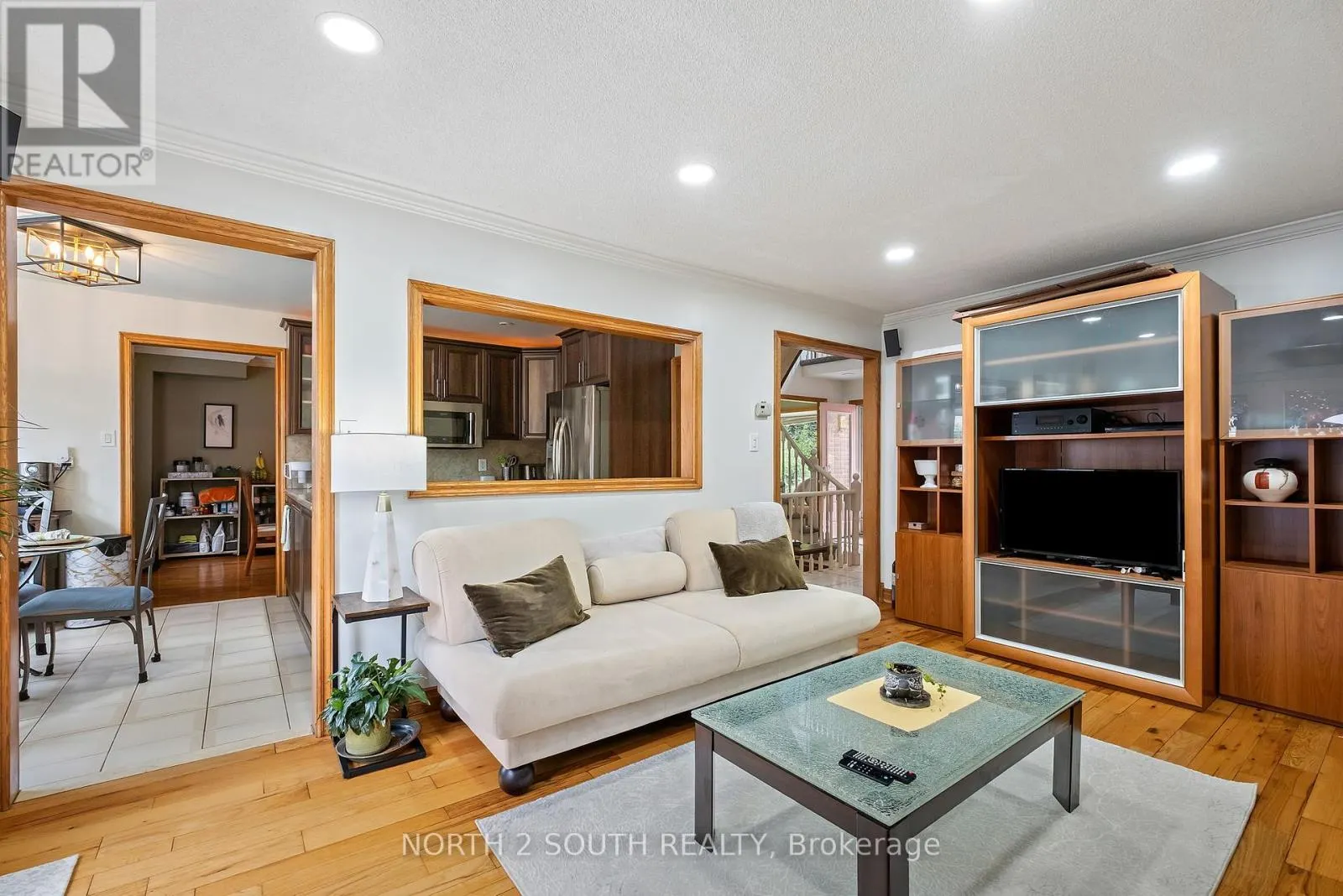18 MITCHELL AVENUE