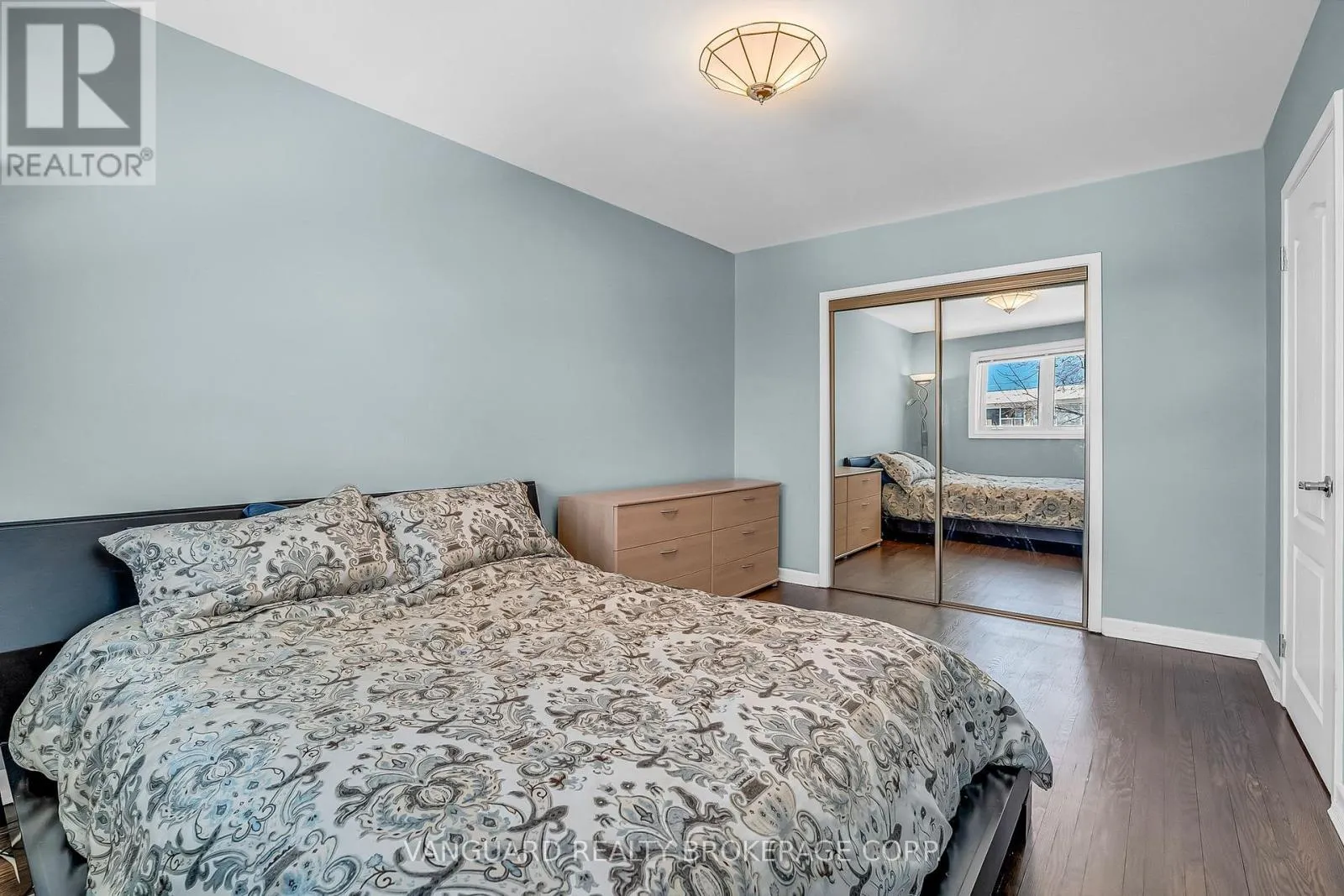 61 GAMBELLO CRESCENT