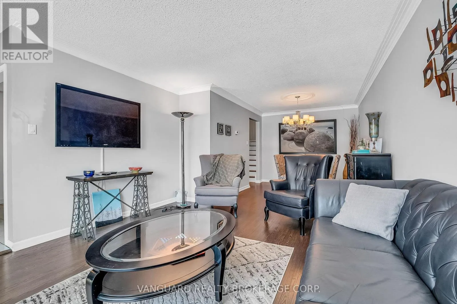 61 GAMBELLO CRESCENT