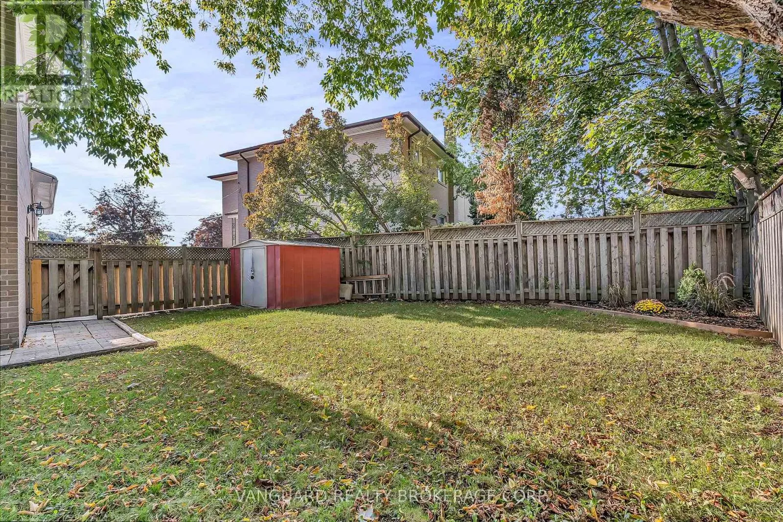 61 GAMBELLO CRESCENT