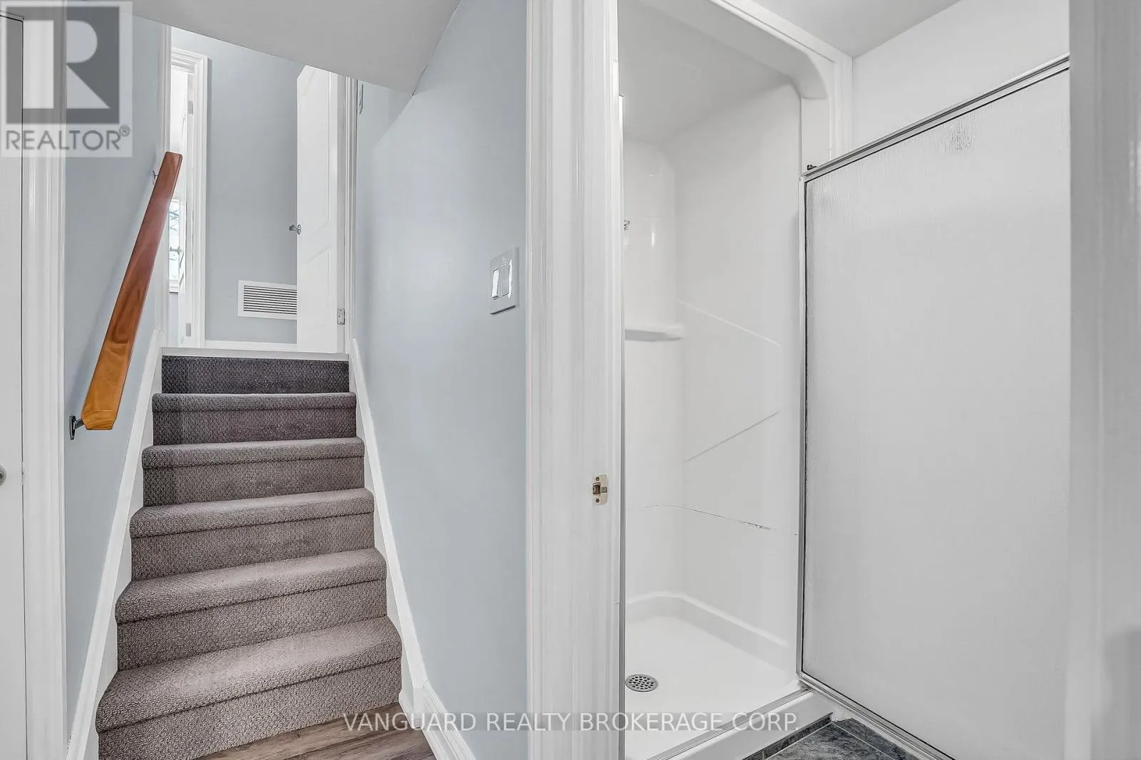 61 GAMBELLO CRESCENT