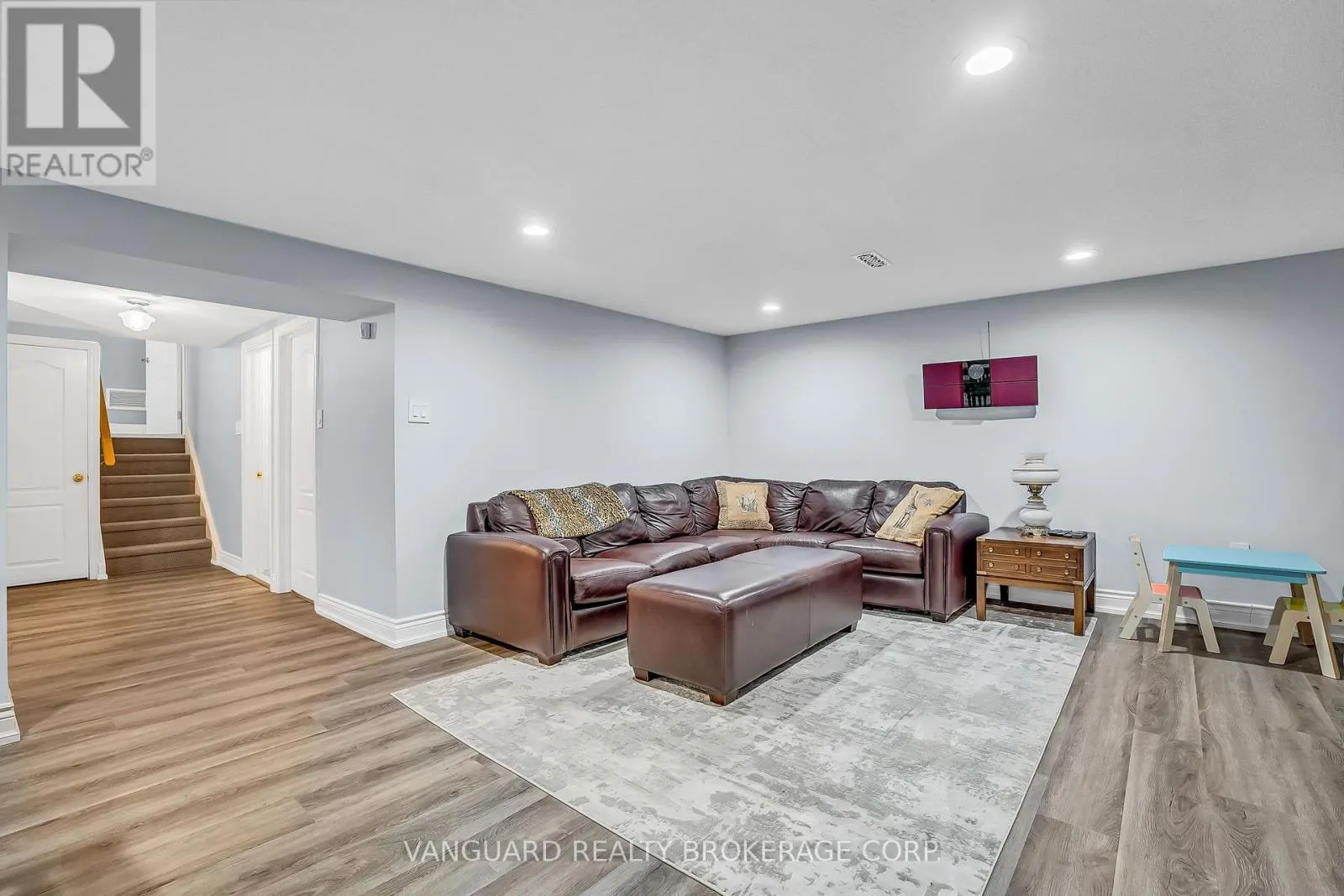 61 GAMBELLO CRESCENT
