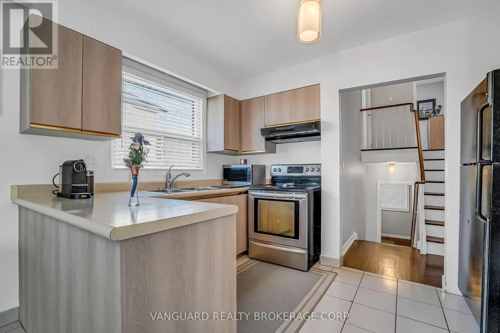 61 GAMBELLO CRESCENT