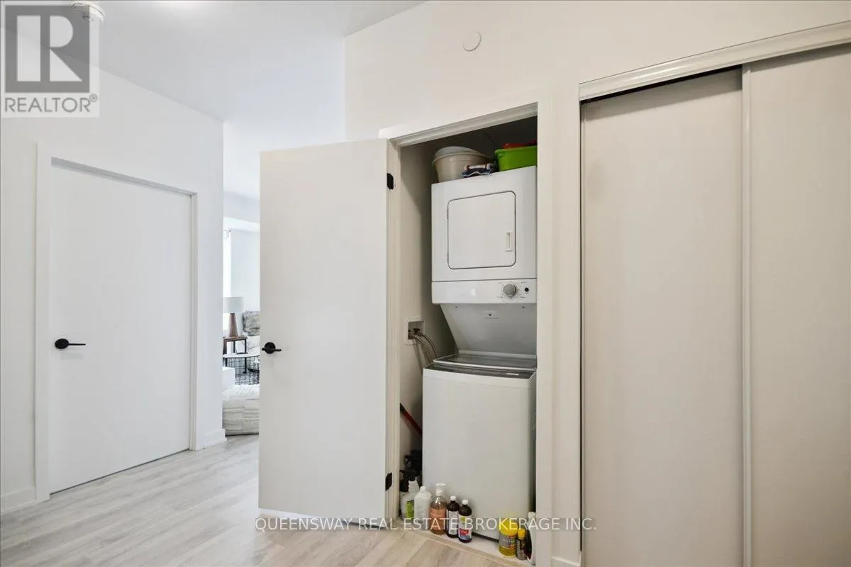443 - 215 LAKESHORE ROAD W