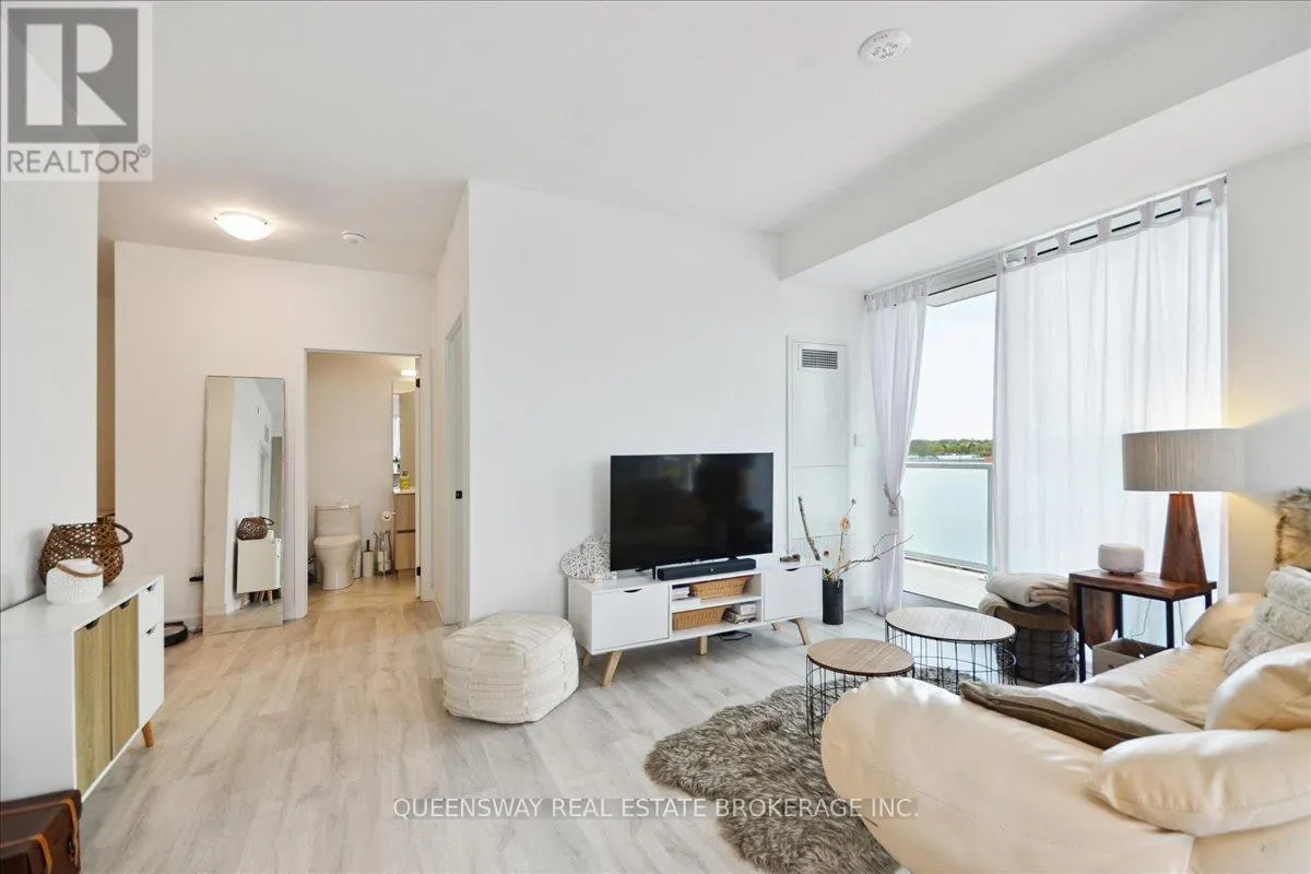 443 - 215 LAKESHORE ROAD W