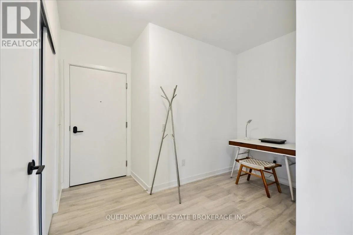 443 - 215 LAKESHORE ROAD W