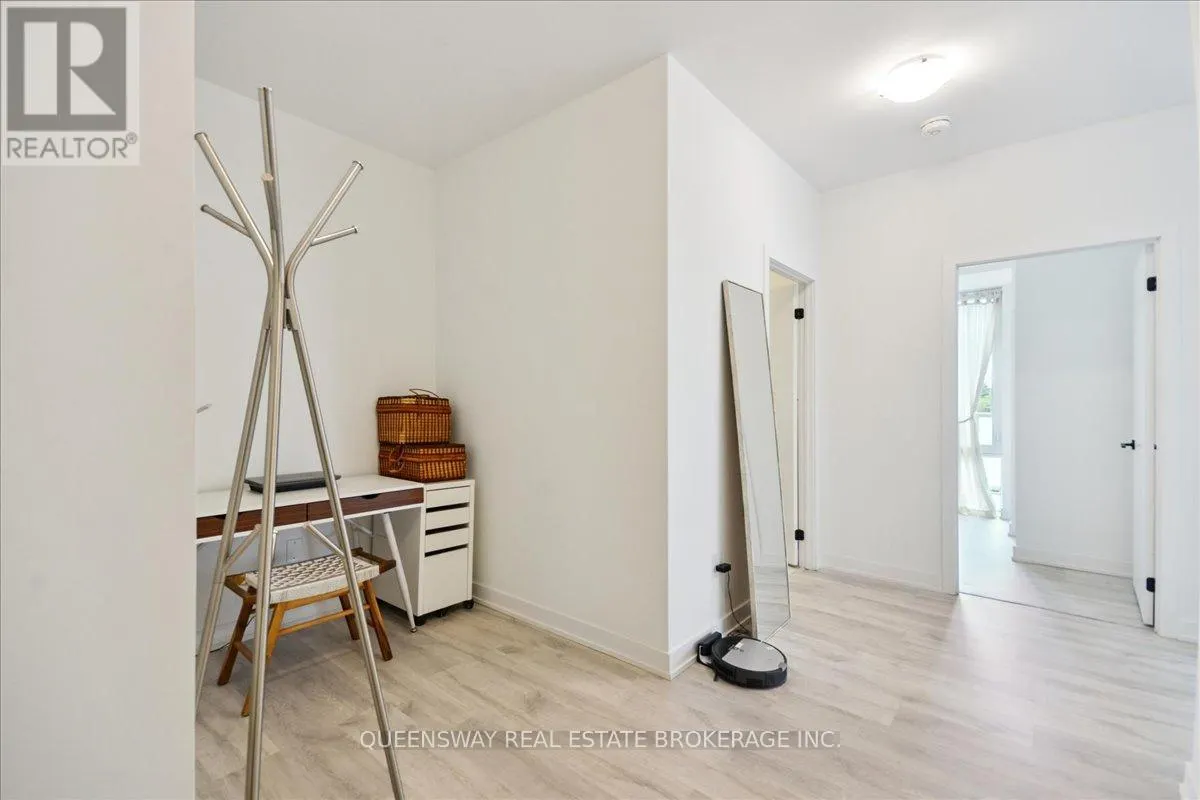 443 - 215 LAKESHORE ROAD W