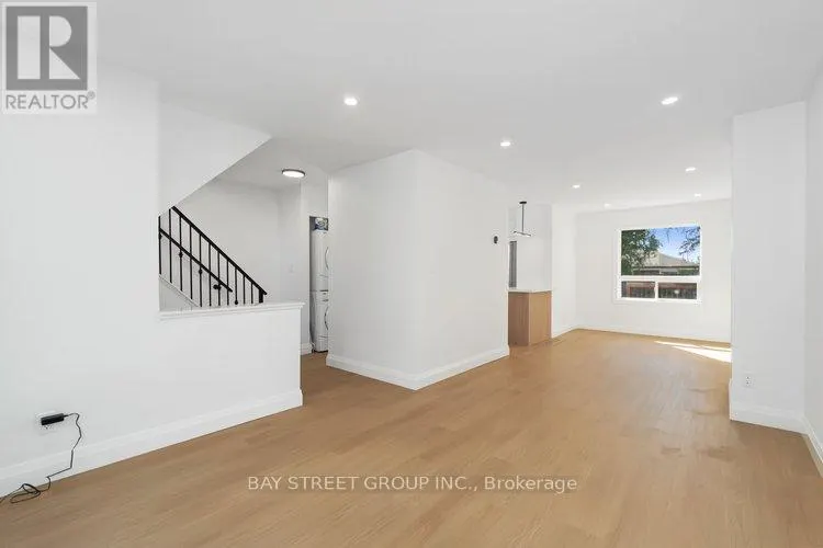 1372 FREEPORT DRIVE