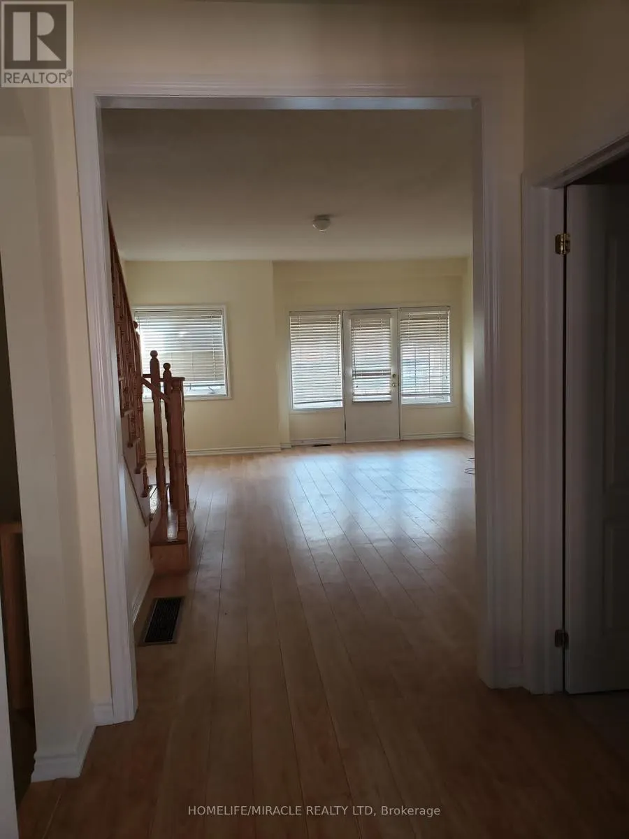 11 SHIFF CRESCENT