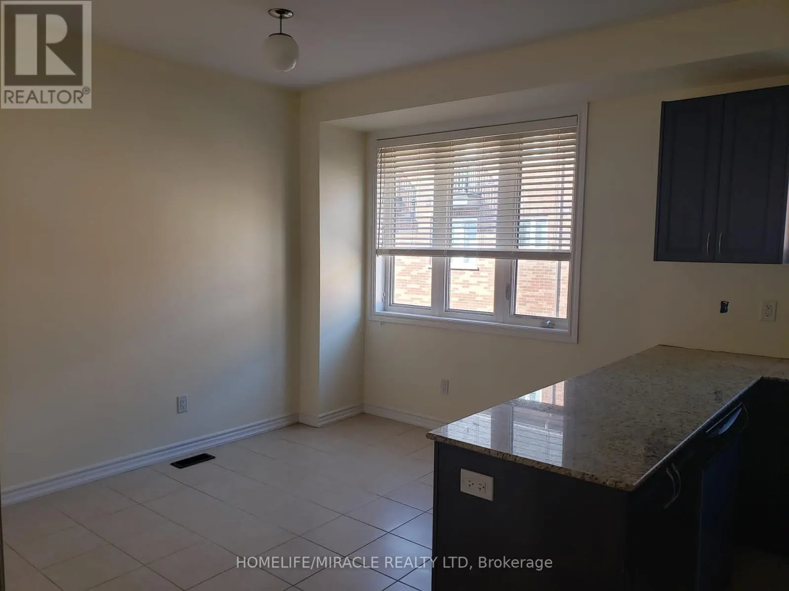 11 SHIFF CRESCENT