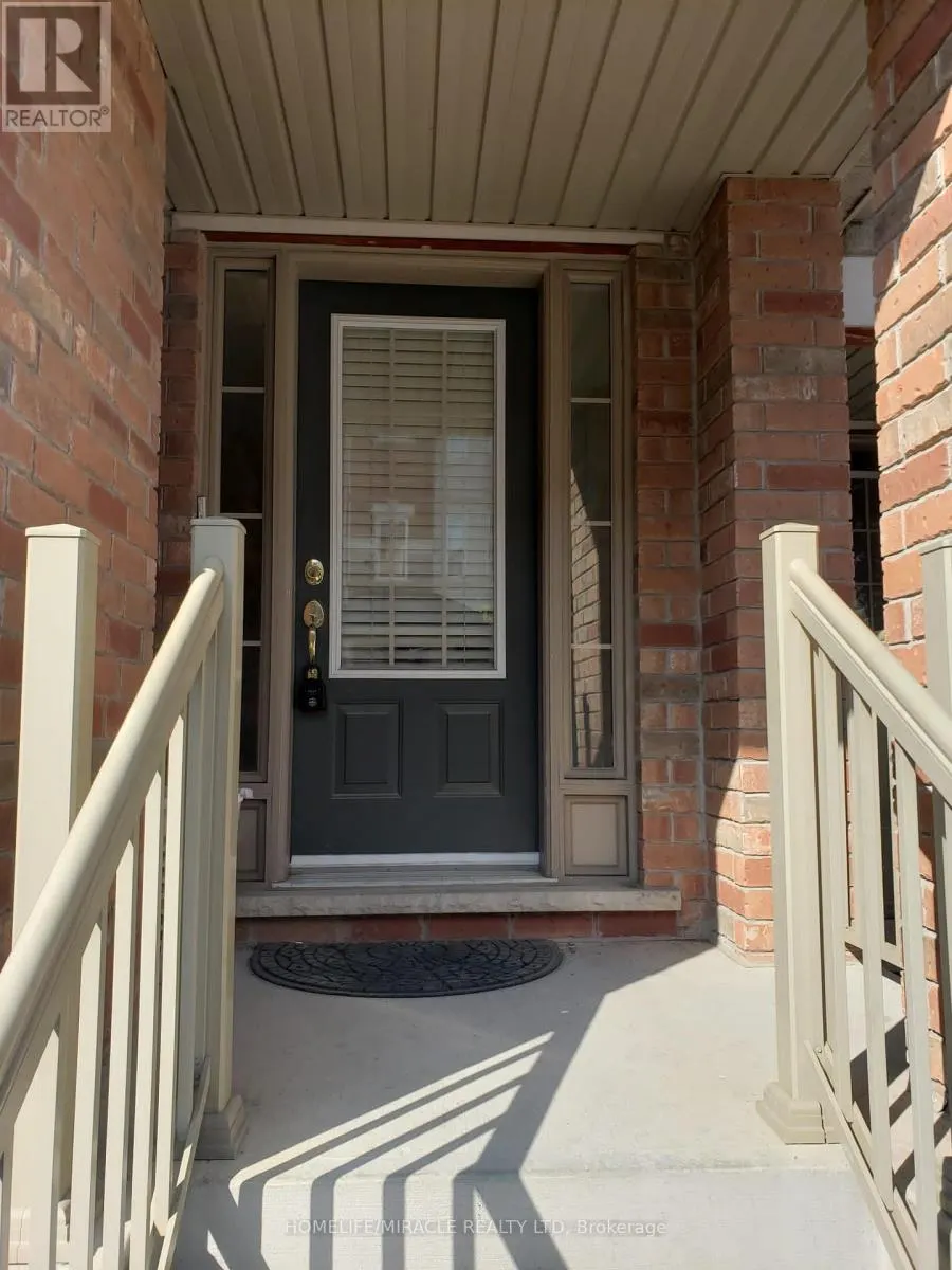 11 SHIFF CRESCENT