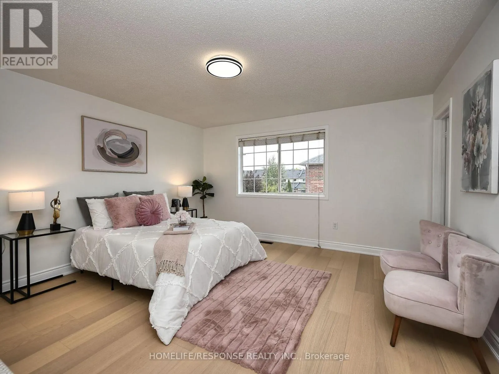1119 KELLY GATE