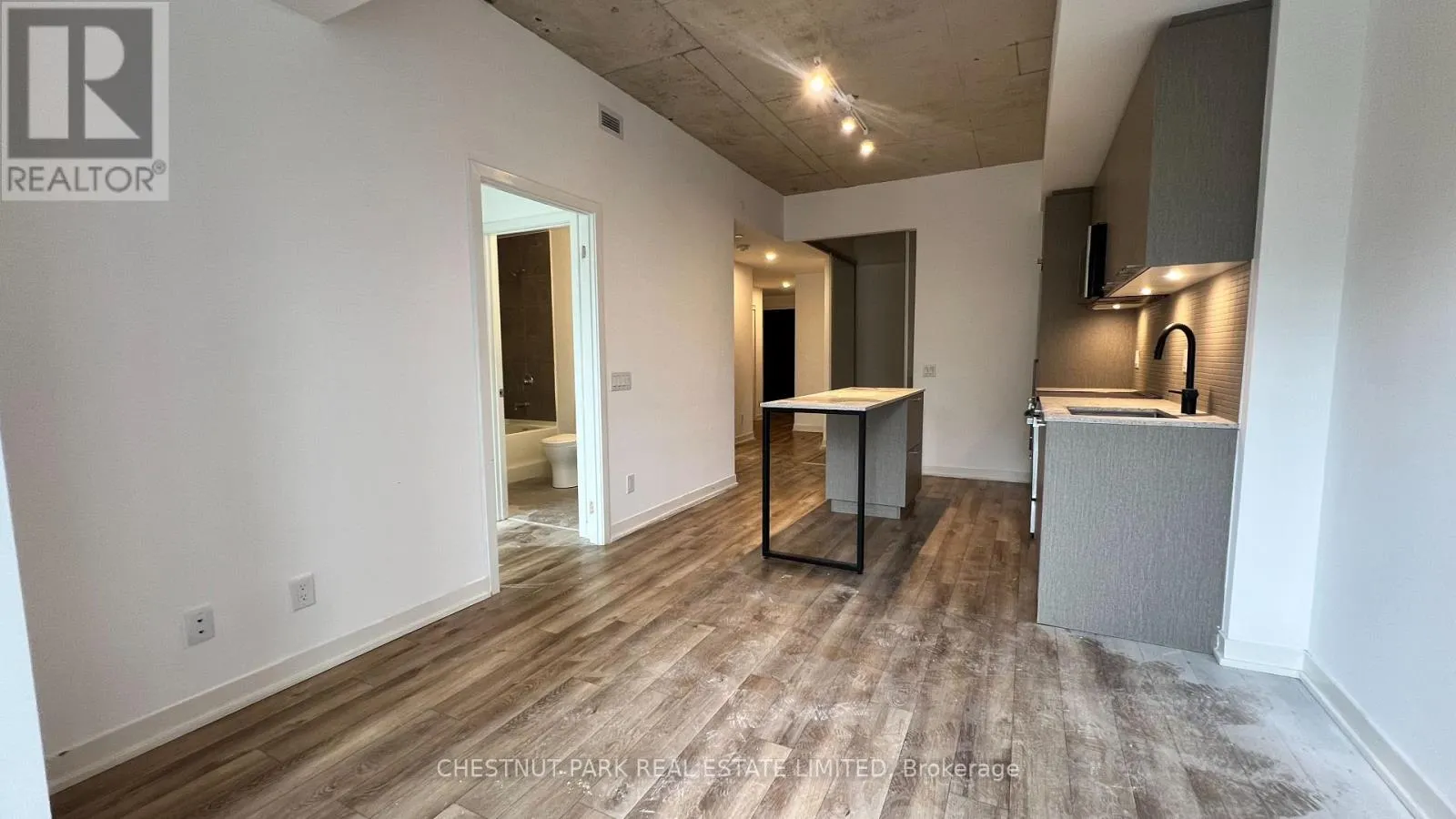 505 - 1808 ST CLAIR AVENUE W