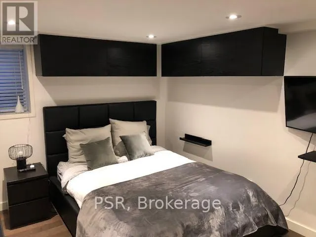 B1 - 54A GALLEY AVENUE