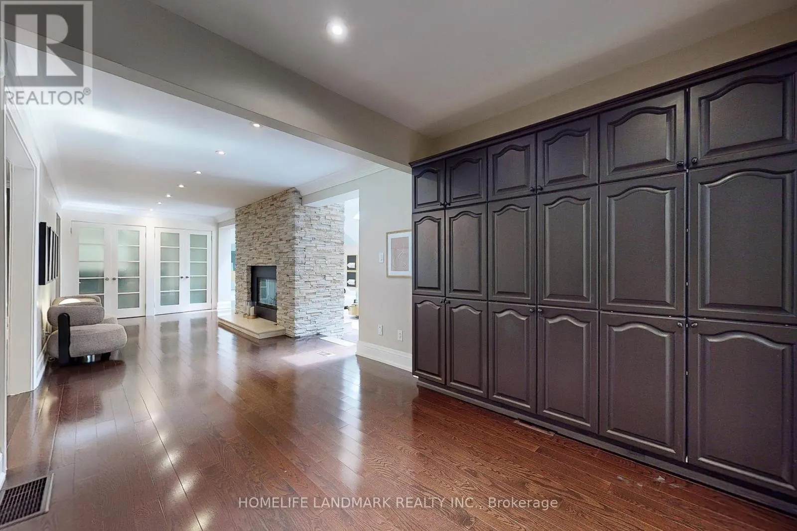 1558 SPRING ROAD