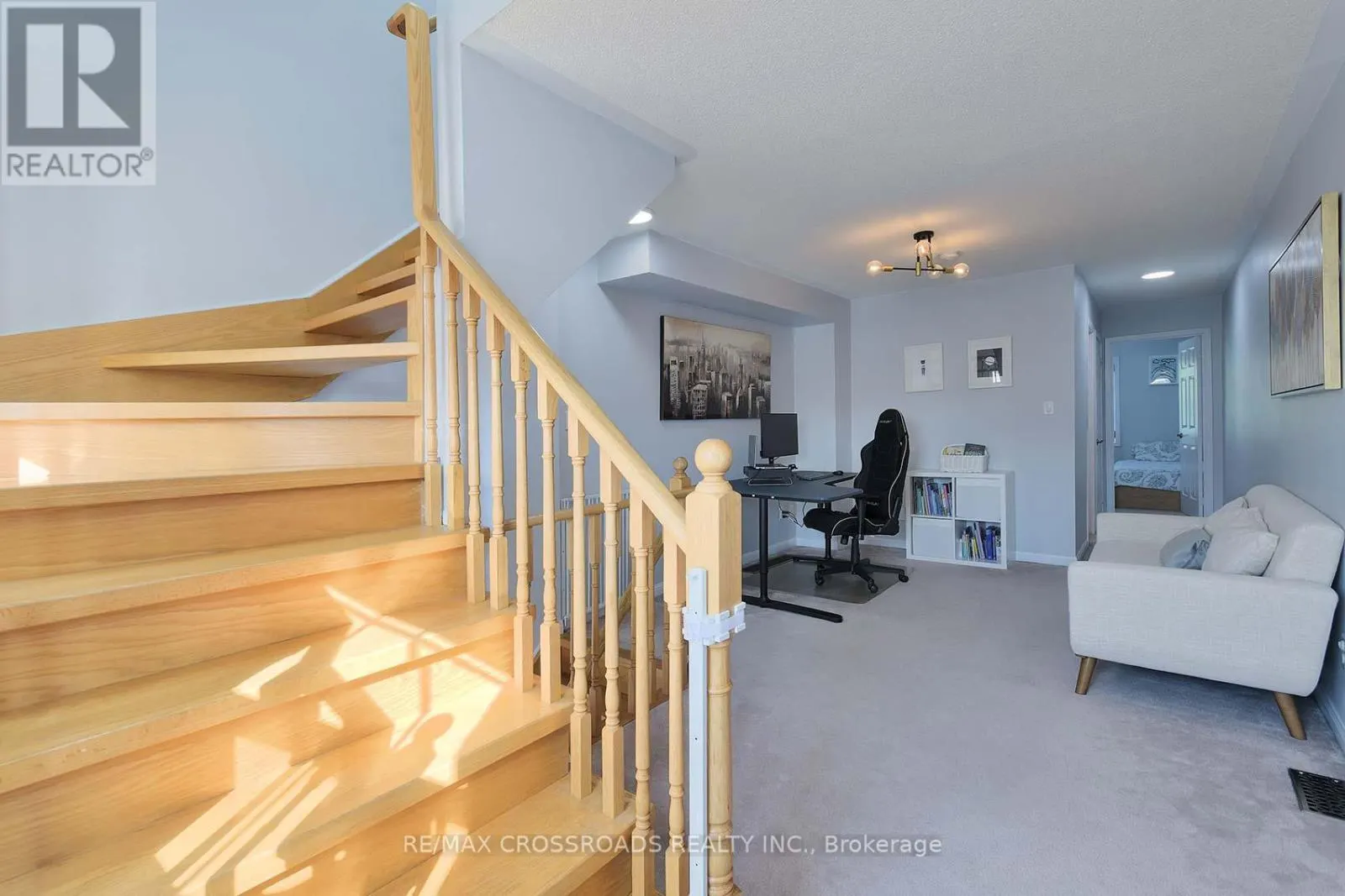 6 - 3890 BLOOR STREET W